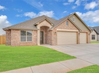 3316 Continental Ct, Altus, OK 73521