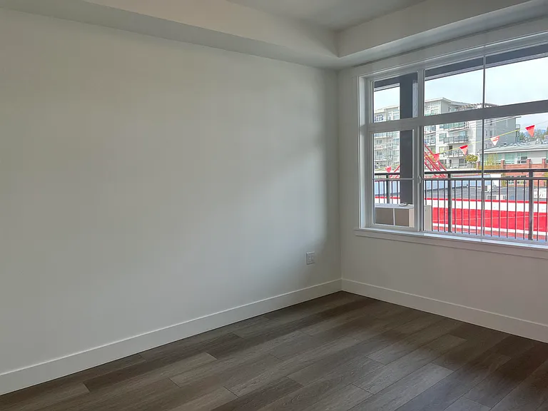 22348 North Ave #316 — Photo 4