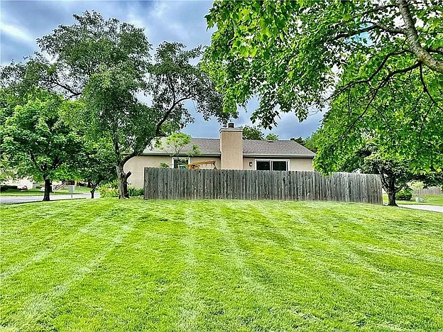 10999 Bradshaw St — Photo 12