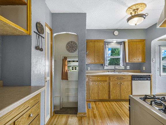 5th image of 1281 Juno Ave