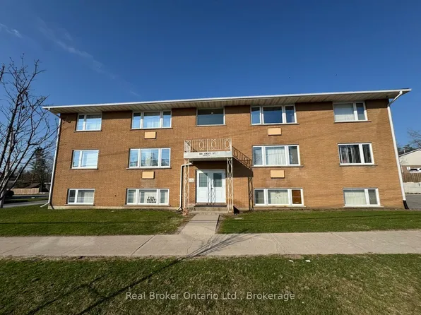 301 West St N, Orillia, ON