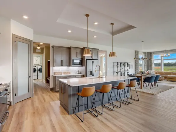 W150N11762 Mistletoe COURT #Lt22, Germantown, WI 53022