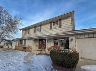 2760 North Park DRIVE, Wauwatosa, WI 53222