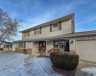 2760 North Park DRIVE, Wauwatosa, WI, 53222