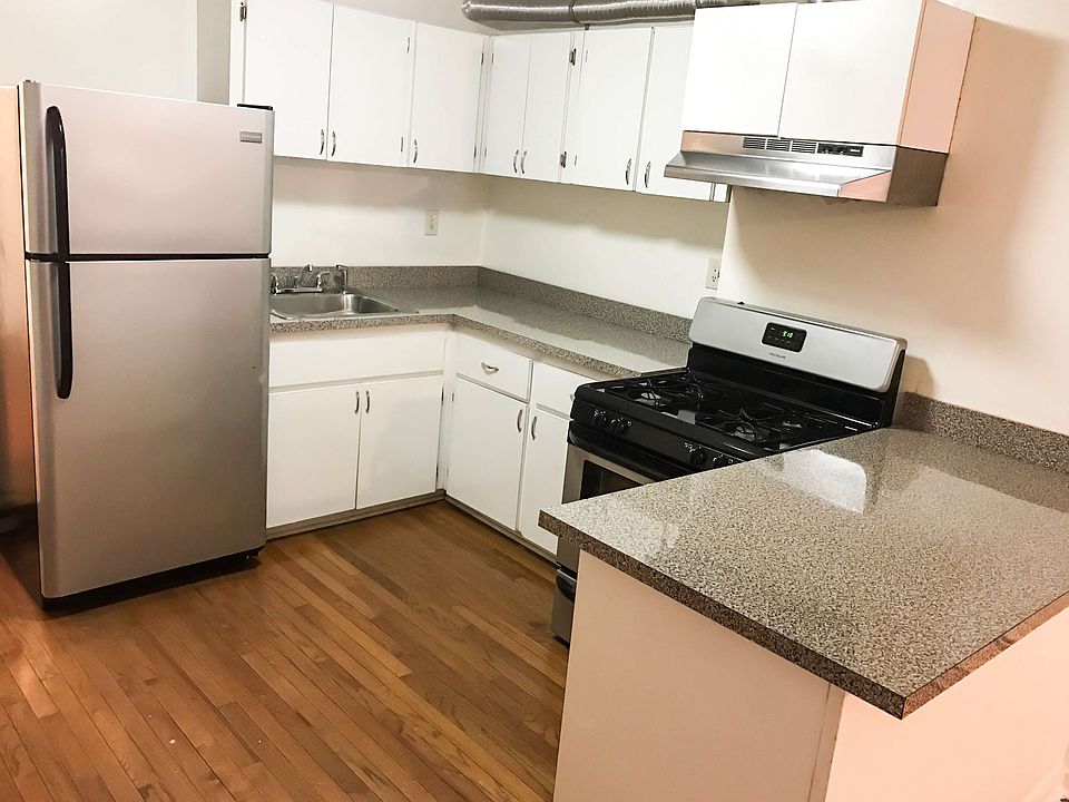 1st image of 326A Madison St #1