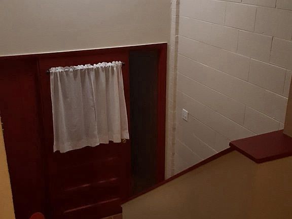 4th image of 1407 E Gibbon St #B