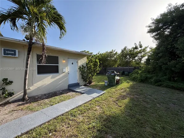 305 NW 1st Ave APT 4, Hallandale, FL 33009