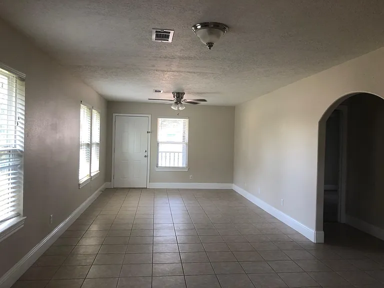 4110 Huey St #B — Photo 11