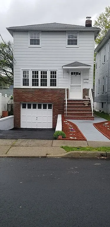 23 Donald St photo 1