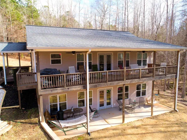 275 Rollins Point Dr, Wedowee, AL 36278