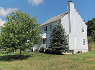 120 Mohawk Trl, Pawling, NY 12564