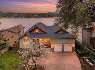 18793 N Shore Dr, Hidden Valley Lake, CA 95467