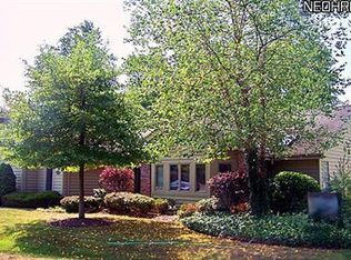 33630 Wellingford Ct, Solon, OH 44139