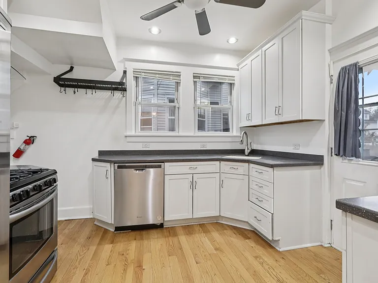 56 Gordon St — Photo 18