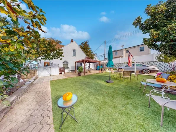 28 Knight Ct, Brooklyn, NY 11229