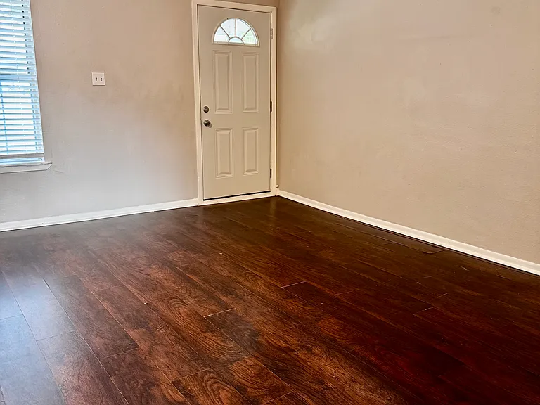 5311 E Riverview St — Photo 2
