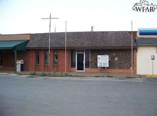 303 N Wall St, Iowa Park, TX 76367