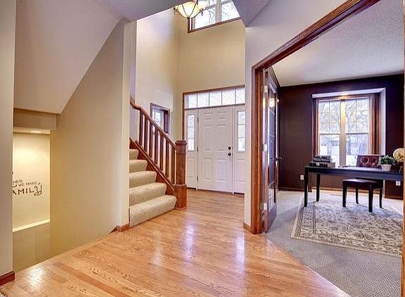 2nd image of 10819 Sanctuary Dr NE