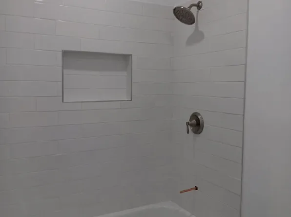 2023 E 77th St, Los Angeles, CA 90001