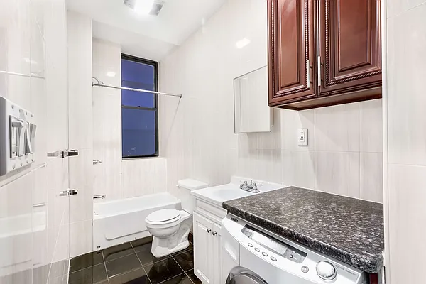 Rented by REZI | media 40