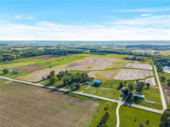 3205 Eastbrook Volant Rd, Volant, PA 16156