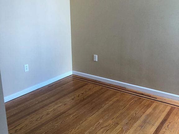 4th image of 347 Snyder Ave #2
