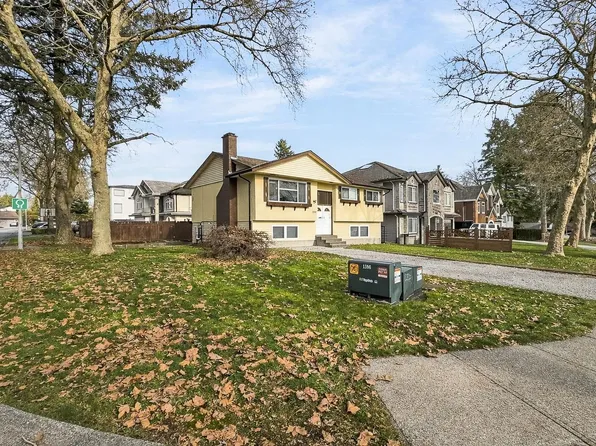 12959 Carluke Cres, Surrey, BC V3V 6R5