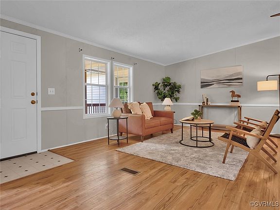 4th image of 26121 Temple Ln