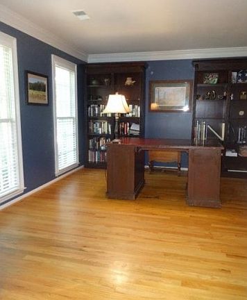 4th image of 4200 Parish Dr