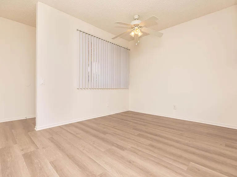 Highland Creek Apartment Homes — Photo 19