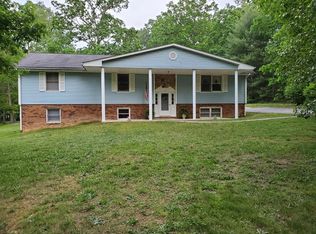 3863 Fox Hollow Rd, Elliston, VA 24087