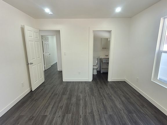 5th image of 11017 Condon Ave