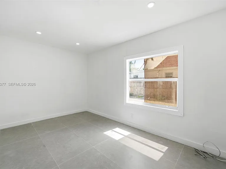 2415 Garfield St — Photo 15