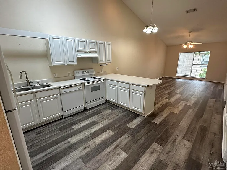 7101 Joy St #A7 — Photo 8