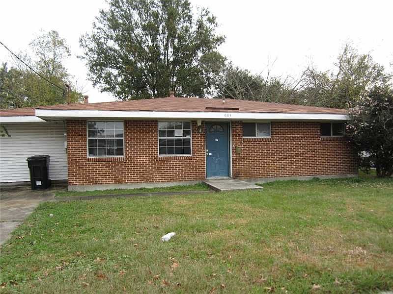 1st image of 604 River Oaks Dr