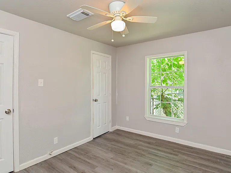 4714 Nichols St — Photo 27