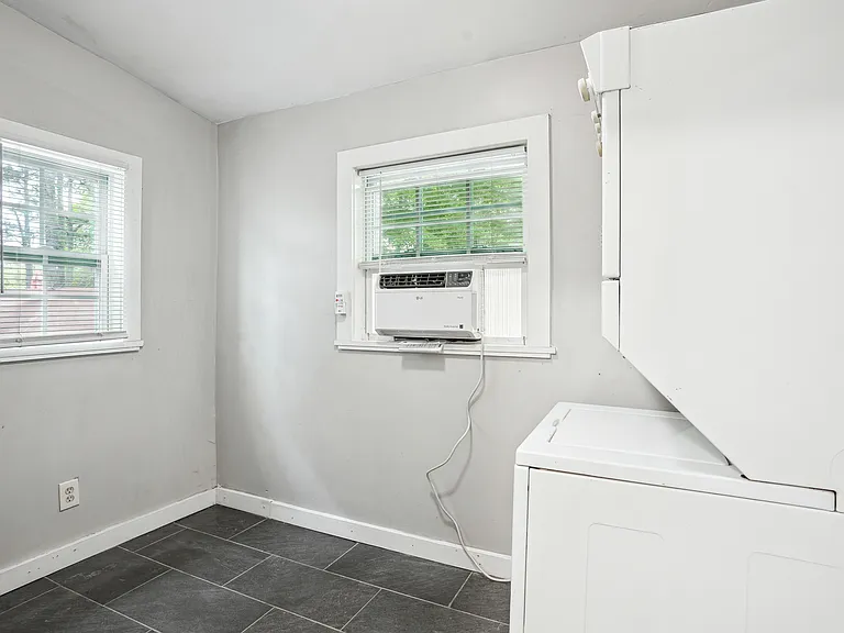 1643 Ralph David Abernathy Blvd SW #B — Photo 4