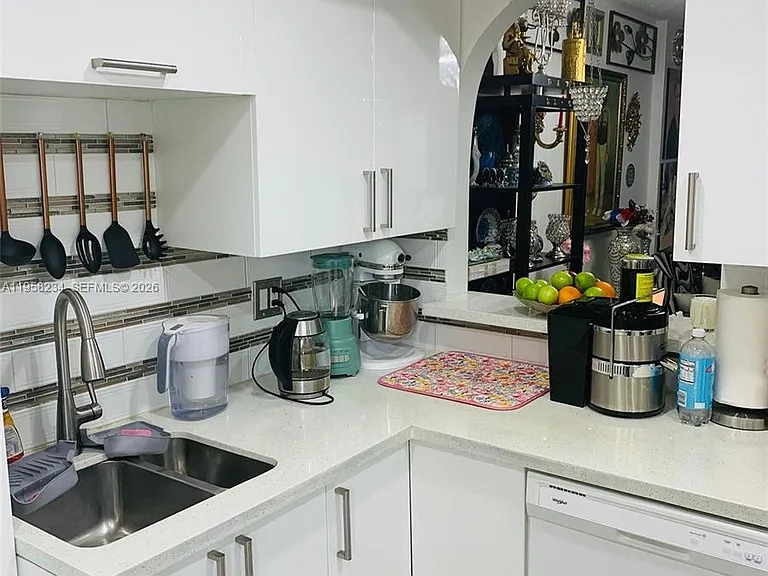 1333 E Hallandale Beach Blvd #131 — Photo 3