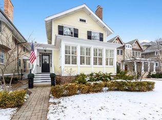 932 Elmwood Ave, Wilmette, IL