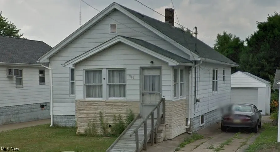966 Cornell St photo 1