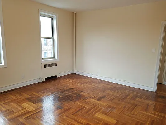 Rented by Max & Associates Realty Corp | media 14