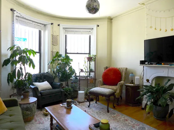 5 Sussex St, Roxbury, MA 02120