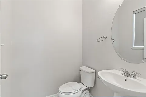 16747 Olive Hill Dr — Photo 25