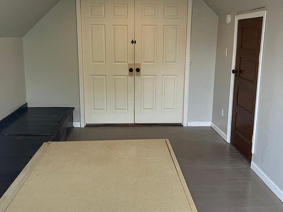 5th image of 89 S Pine Ave #3