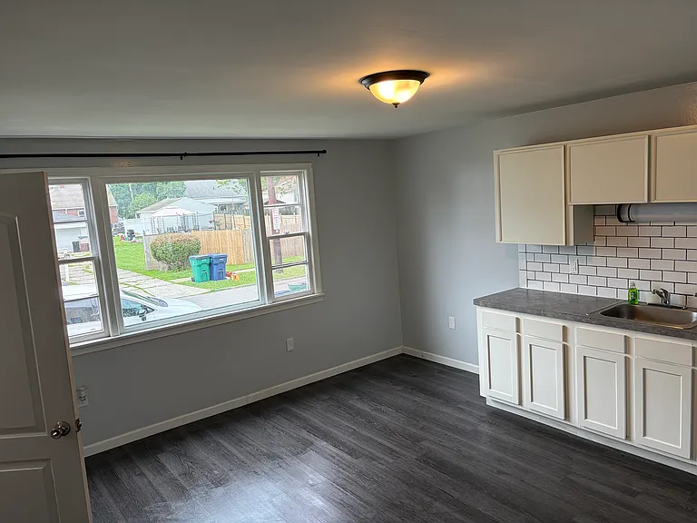 26 Gorski St — Photo 3