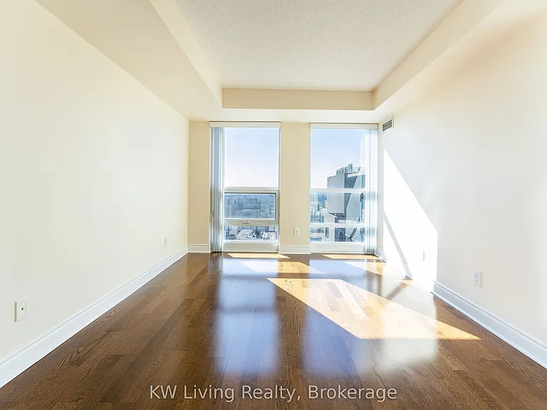 763 Bay St #4009 — Photo 8