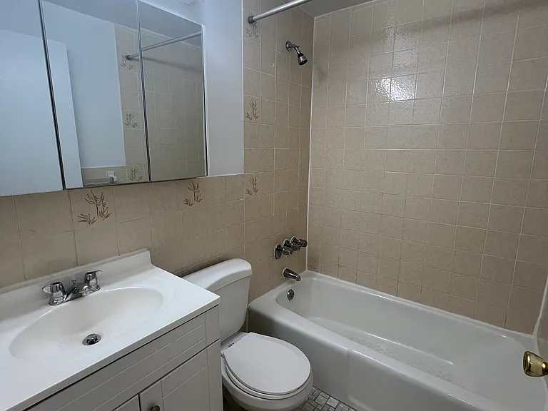 333 E 95th St #1A — Photo 17
