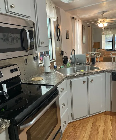 5700 Bayshore Rd #705 — Photo 8