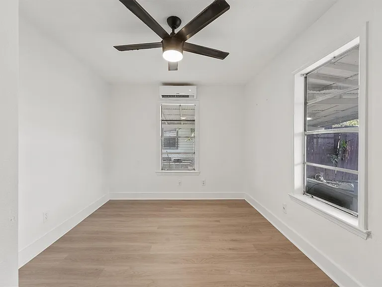 4029 Lucille St — Photo 17