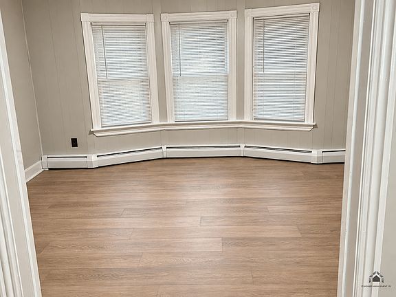 4th image of 29 Cutts St #201